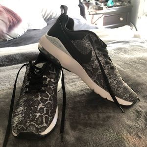 RARE NIKE AIR MAX SNEAKERS